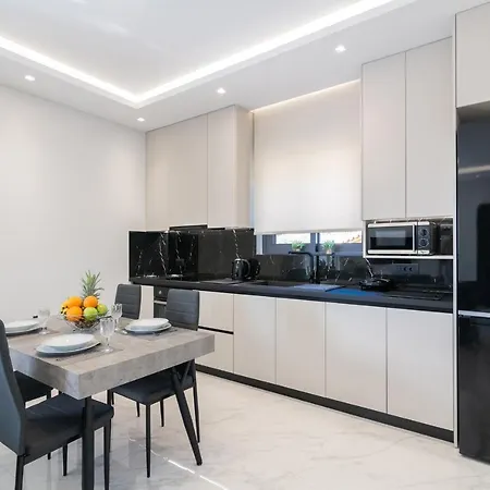 Royal View - Private Pool & Hot Tub *