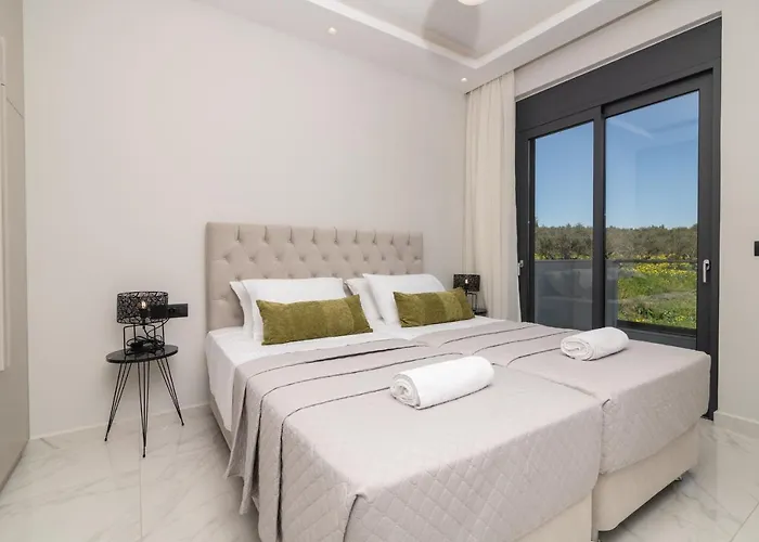 Royal View - Private Pool & Hot Tub * Ρομίρι