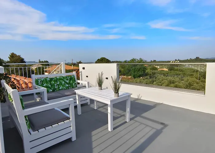 Royal View - Private Pool & Hot Tub Βίλα