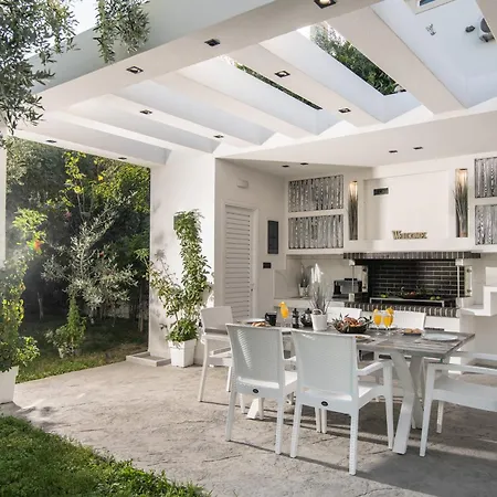 Royal View - Private Pool & Hot Tub * Romírion