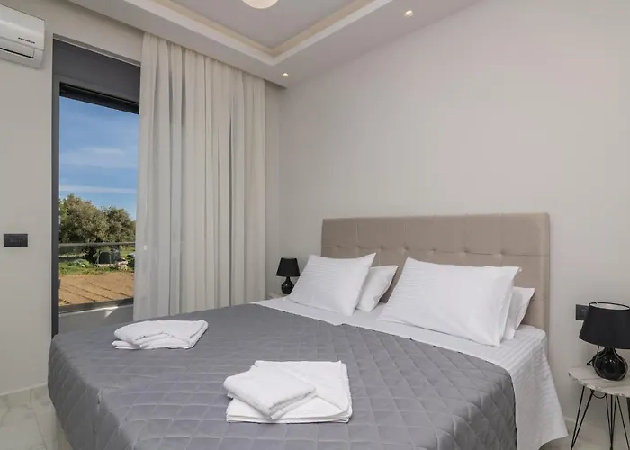 Royal View - Private Pool & Hot Tub Vila *