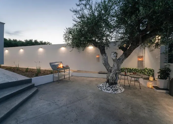 Royal View - Private Pool & Hot Tub Vila