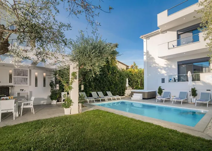 Royal View - Private Pool & Hot Tub Vila *